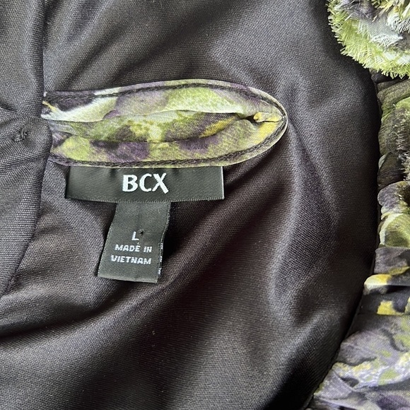 2/$15 𝅺bcx TOP - Picture 4 of 4